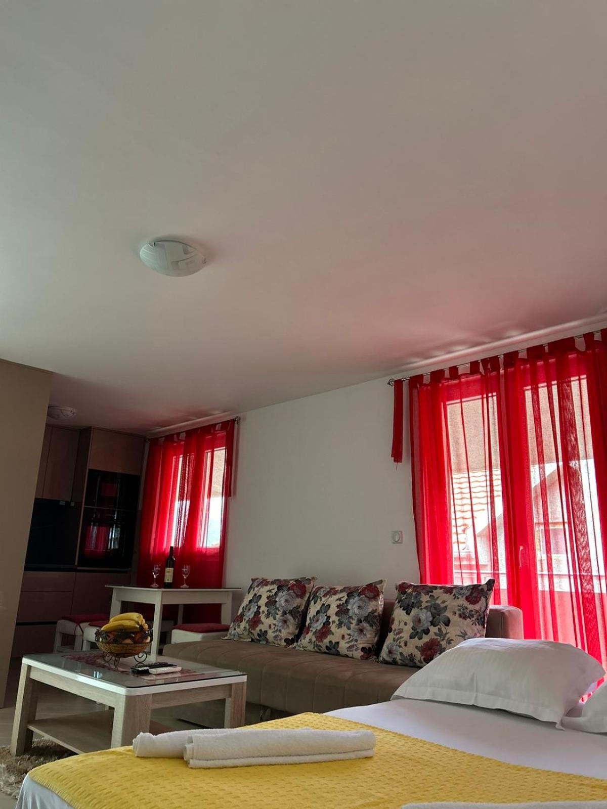 טיווט Apartments Marija מראה חיצוני תמונה
